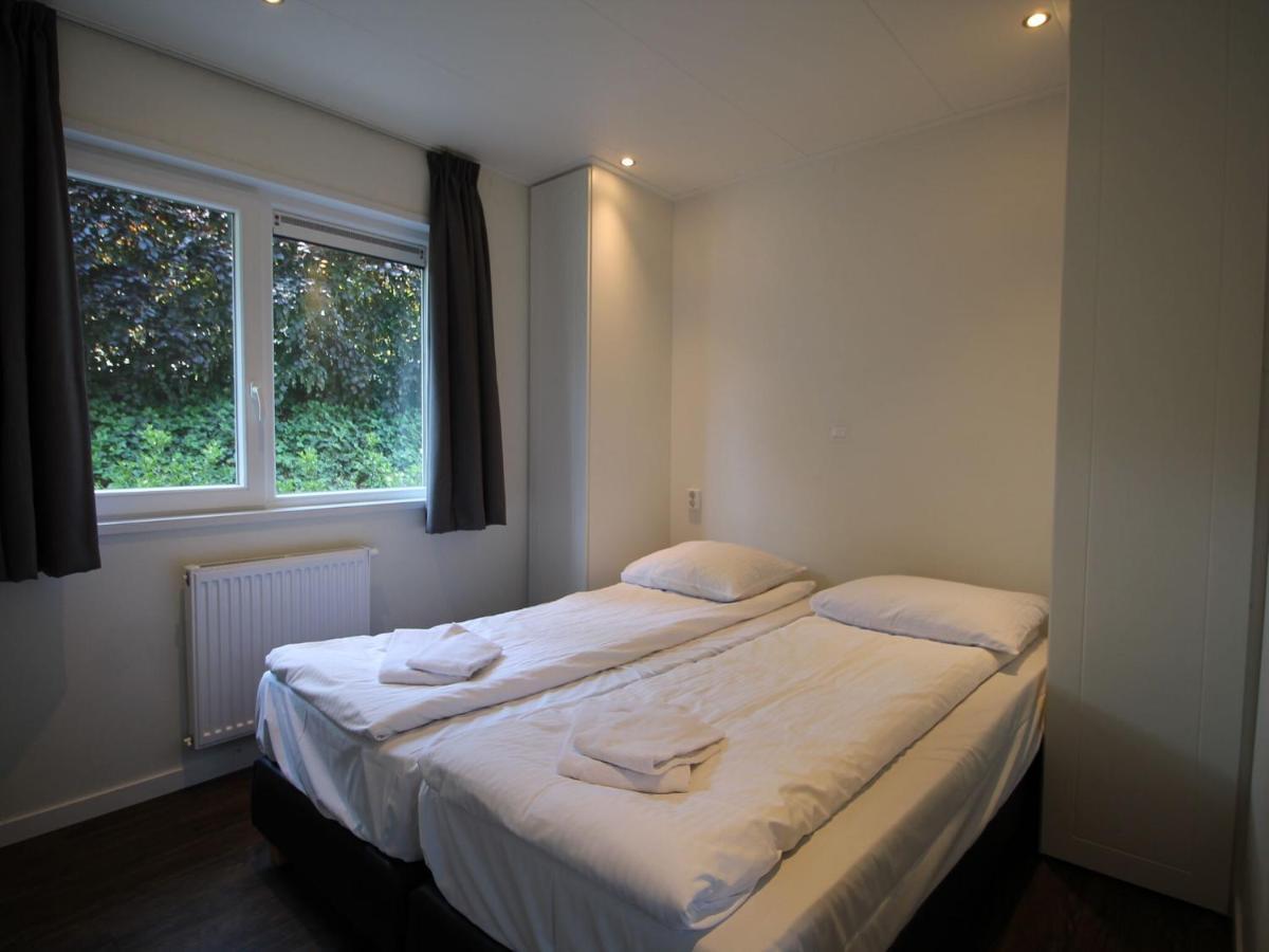 With Dishwasher, Surrounded By Forest Holiday home *